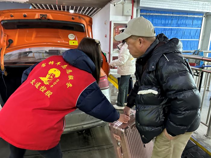 汽服公司全力做好2024年春节期间出租车运输服务保障工作(图1)