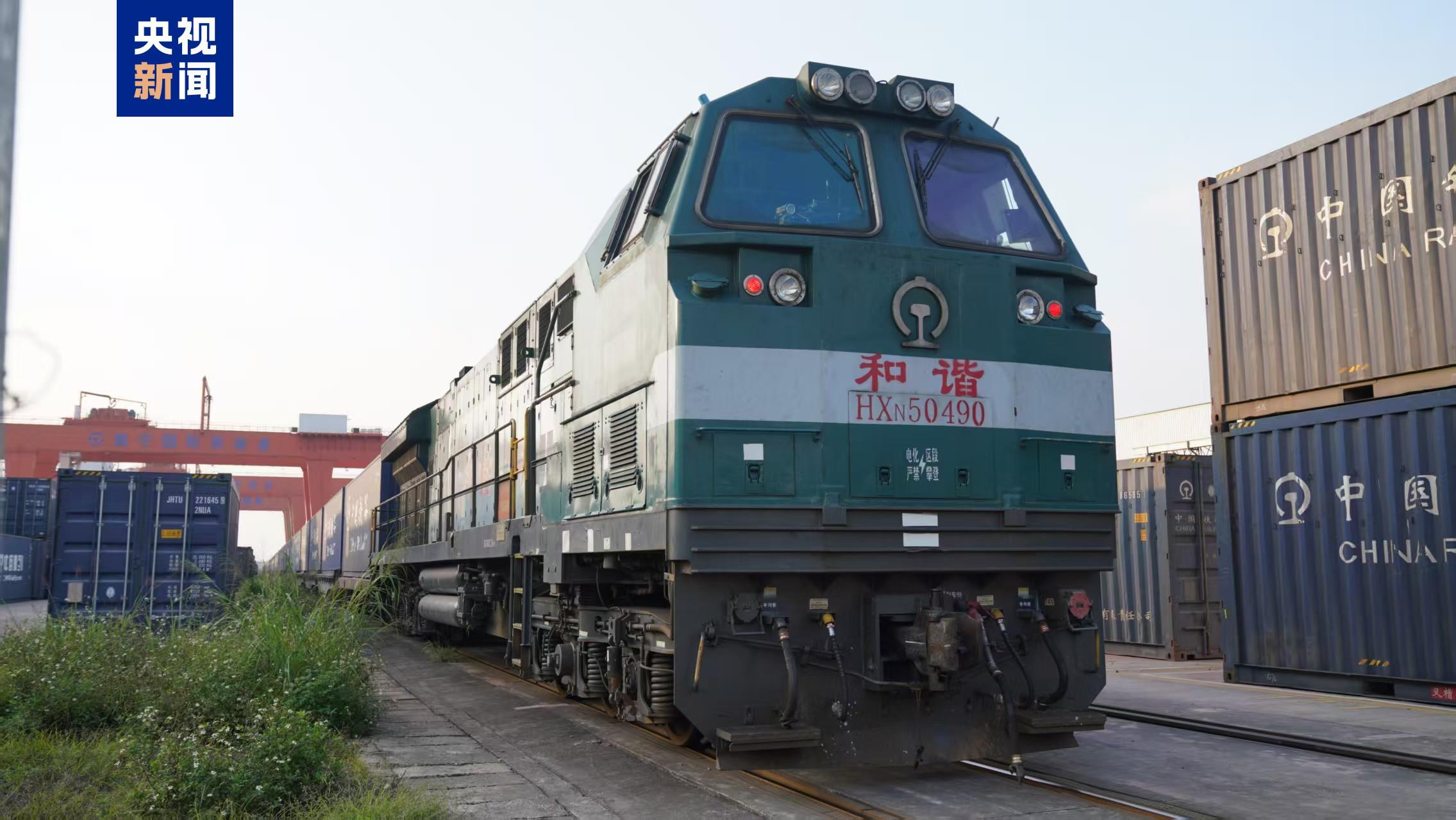 2025年广西始发中越班列发送出口货物37万标箱创历史新高(图2)