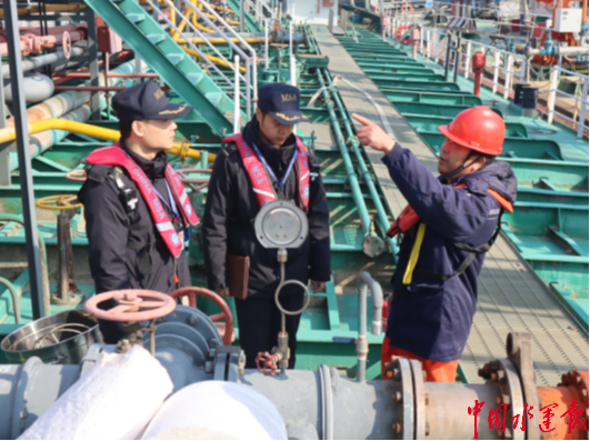 岳阳海事局多措并举全力保障枯水期及重点时段湖南能源运输安全畅通(图2)