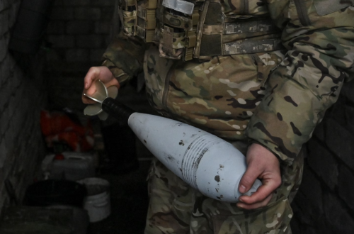 实测温压手雷威力还没鞭炮大？乌军老兵怒斥：千万别用乌克兰武器！(图18)