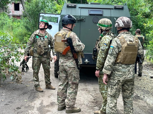 实测温压手雷威力还没鞭炮大？乌军老兵怒斥：千万别用乌克兰武器！(图21)