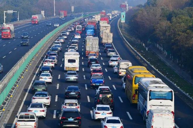 网约车司机不得工作超过8小时？最新规定明确(图1)