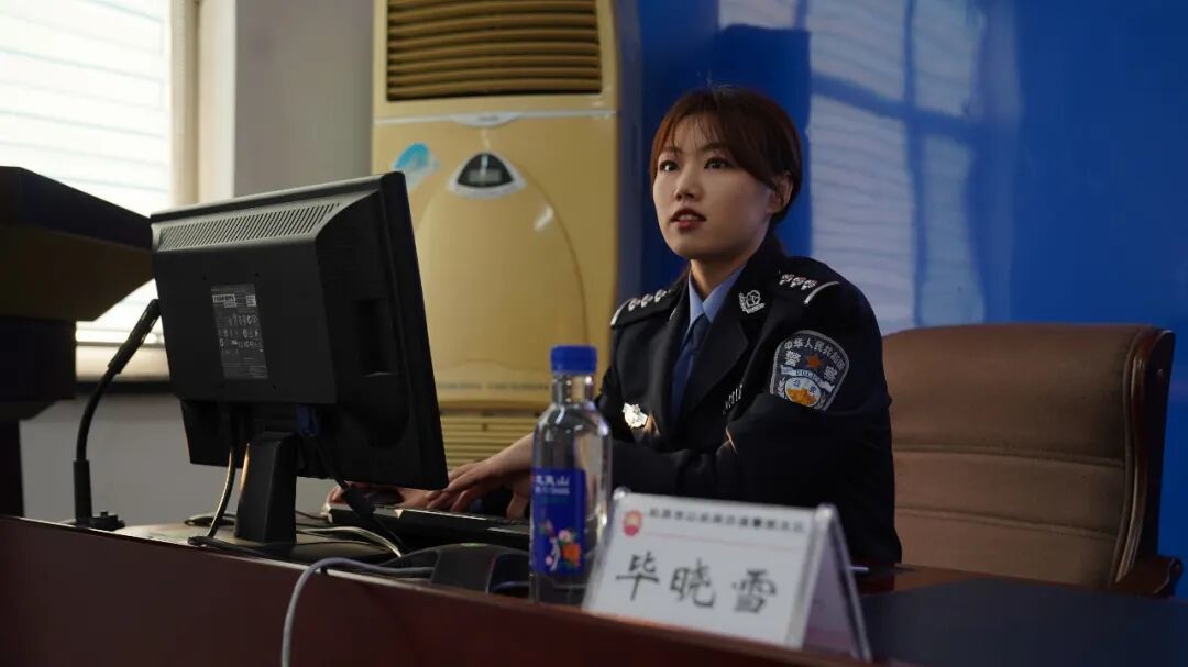 松原交警走进危化品运输企业为货运驾驶员开展交通安全专项培训(图2)