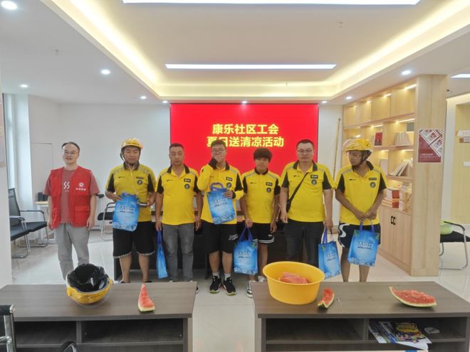 【新闻晚餐】危化品车辆异地侥幸违规运输终被罚！今起调整！(图3)