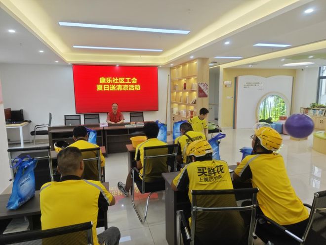 【新闻晚餐】危化品车辆异地侥幸违规运输终被罚！今起调整！(图2)